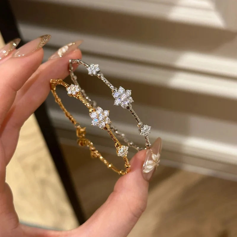 French Style Light Luxury Exquisite Bracelet Chic Elastic Flower Bracelet Sparkling Zircon Snowflake Ring 925 Silver Jewelry Set