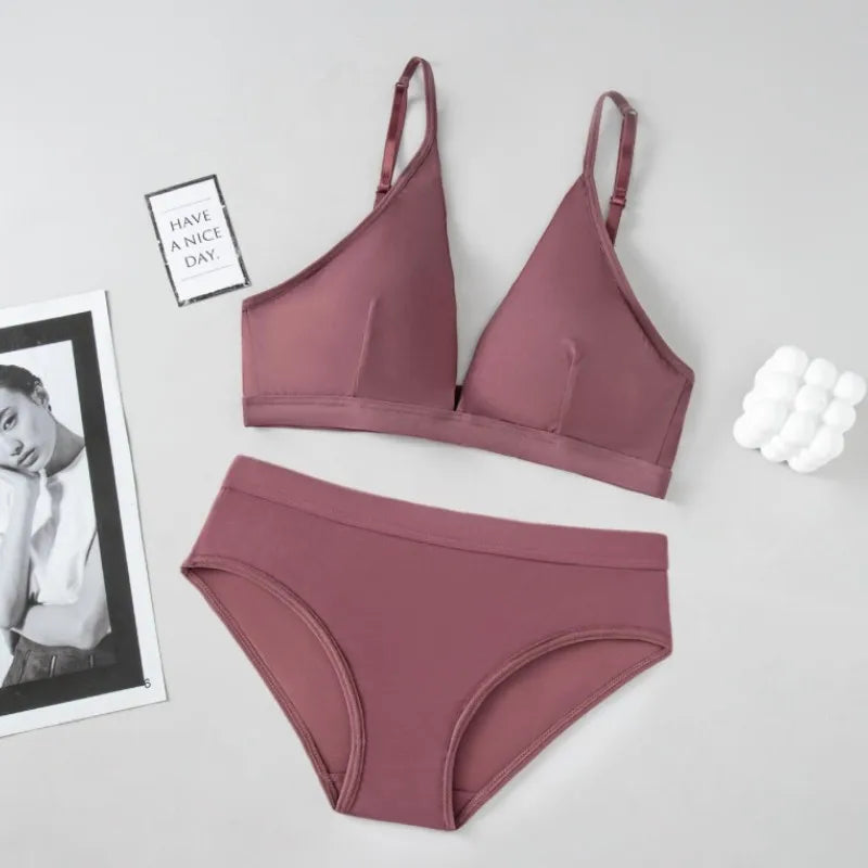 Women Seamless Bras Set Low Rise Panties Nonwire Bra Comfort Bralette Sexy Lingerie Female Push Up Bra Ice Silk Underwear Set