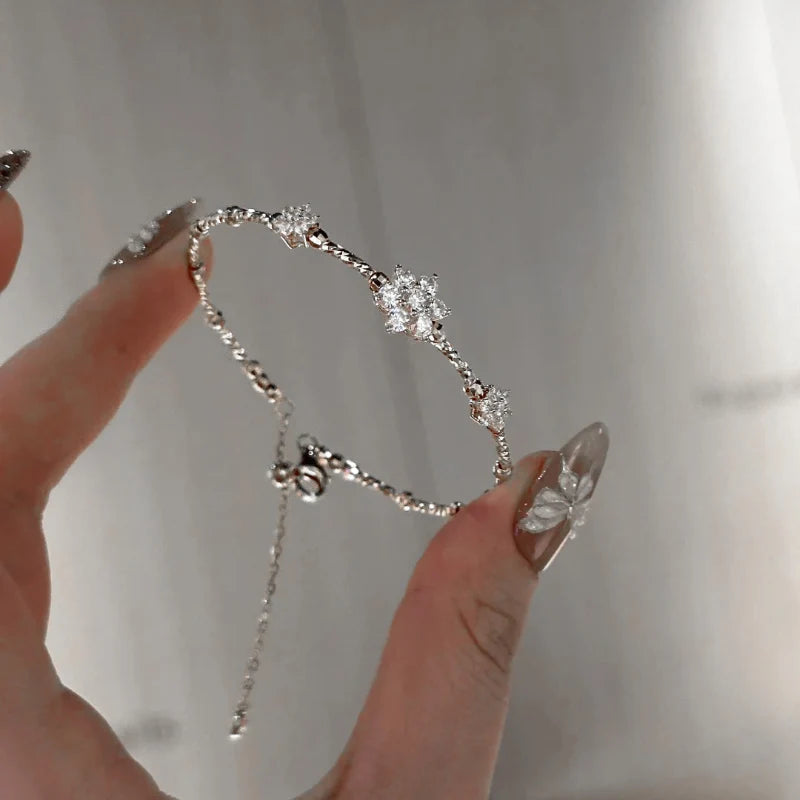 French Style Light Luxury Exquisite Bracelet Chic Elastic Flower Bracelet Sparkling Zircon Snowflake Ring 925 Silver Jewelry Set